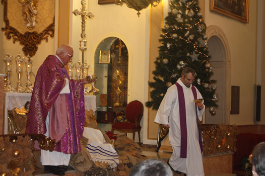 Ernesto colomer y Javier Oriola durante la Eucaristía en el Santuario de la Virgen del Lluch