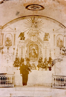 1910-Interior del Ermitorio