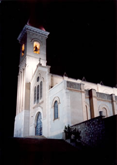 2009-Vista nocturna del Santuario actual