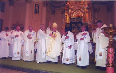 2006-Misa de la Fiesta de la Virgen del Lluch en Santa Catalina con el Obispo auxiliar Rafael Sanus